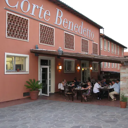 Country house Corte Benedetto *
