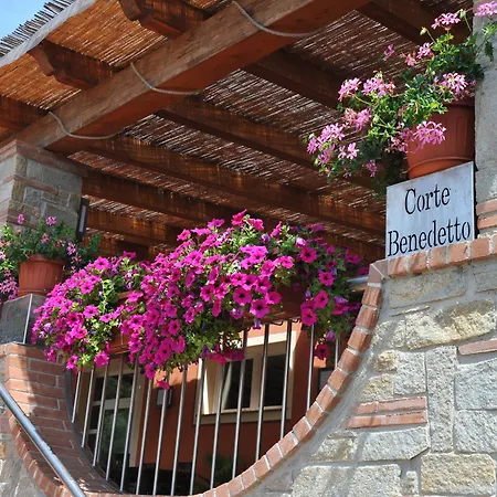Corte Benedetto Country house